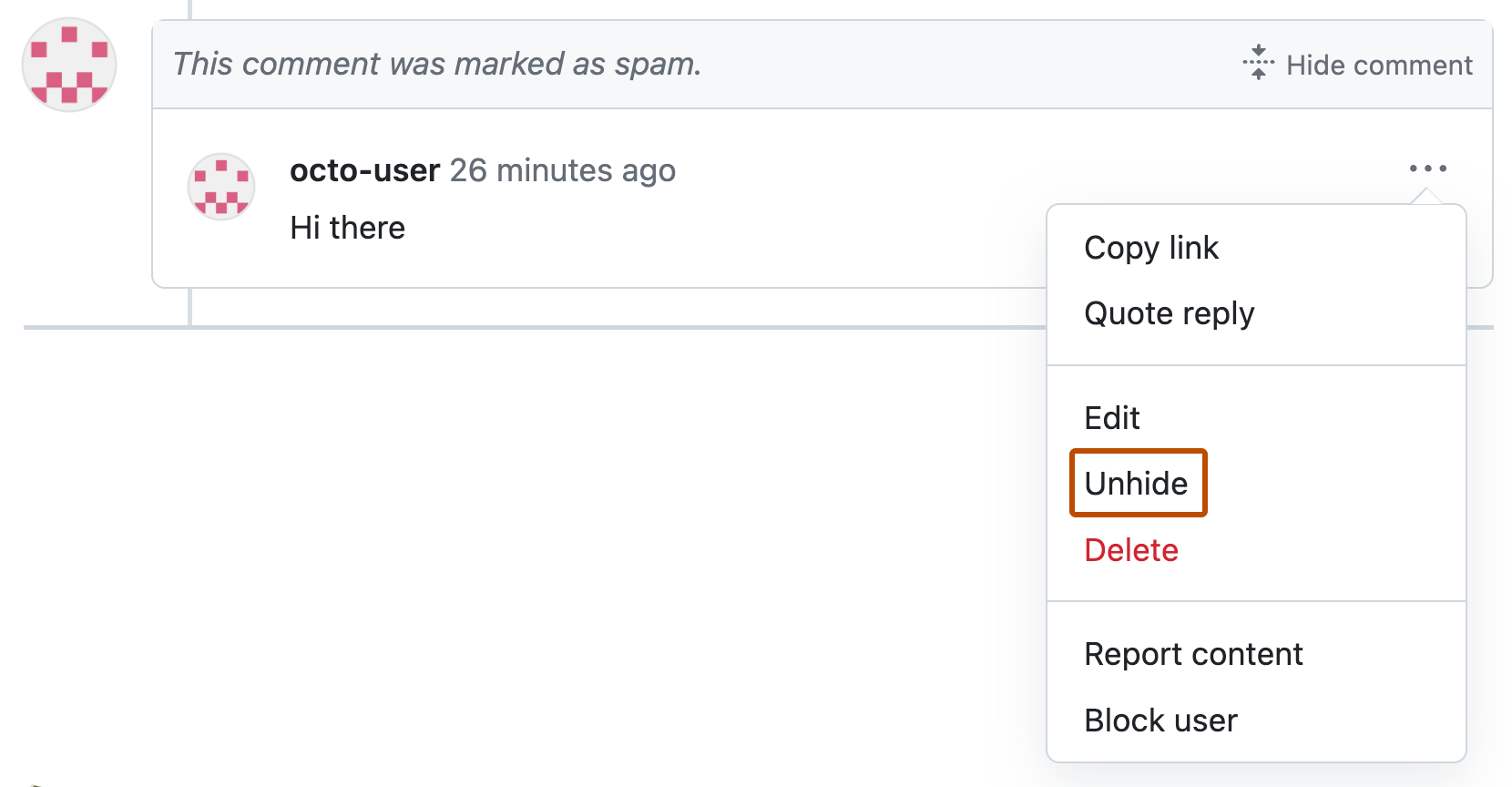 Captura de pantalla de un comentario de pull request marcado como spam. Debajo de un icono de tres puntos, se expande un menú desplegable y la opción "Mostrar todo" está resaltada en naranja.