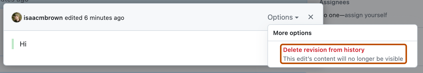Captura de pantalla del historial de ediciones de un comentario. El menú desplegable "Opciones" está expandido. La opción "Eliminar revisión del historial" está delineada en naranja.